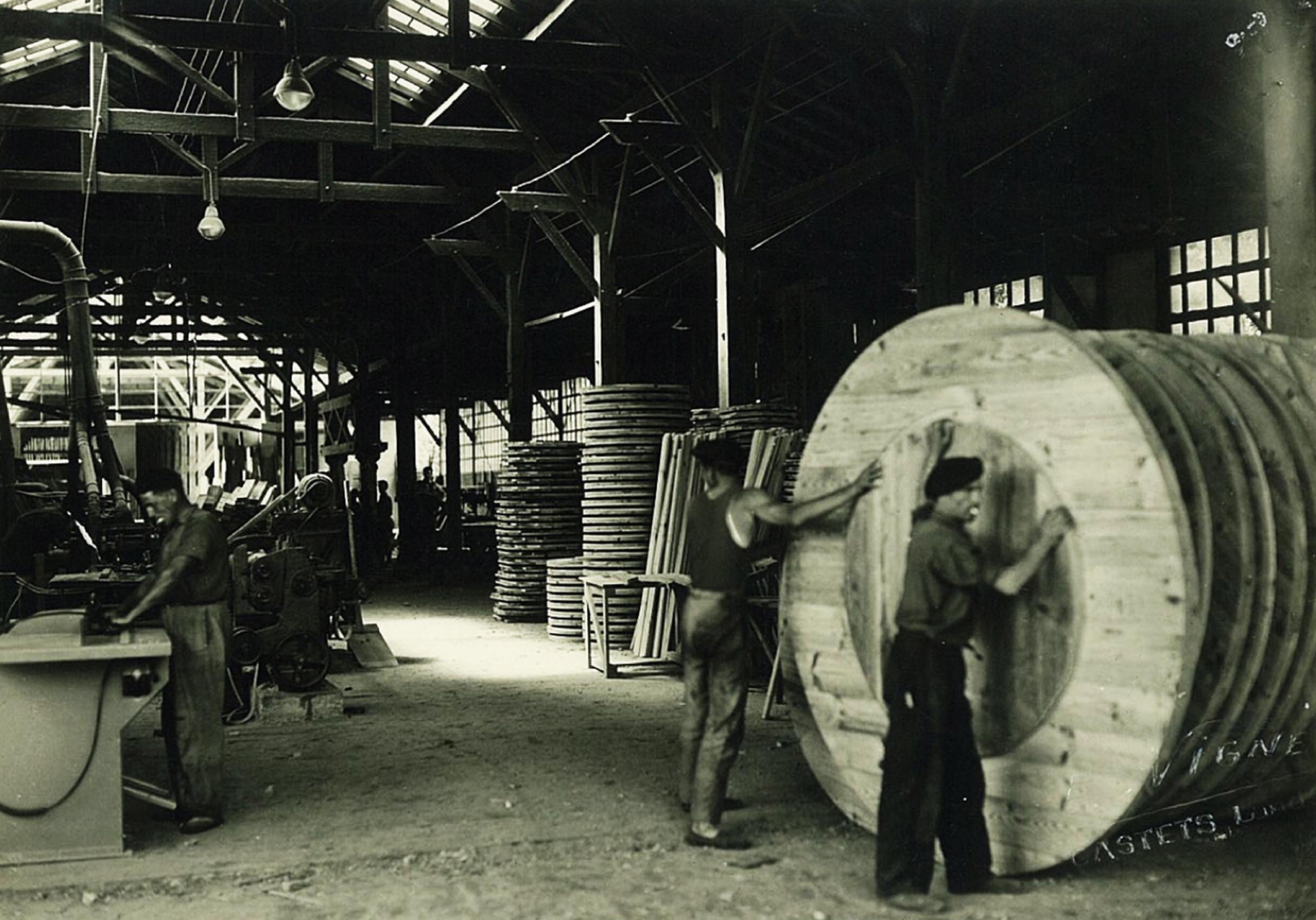 archive atelier fabrication bobines bois ouvriers labat merle histoire