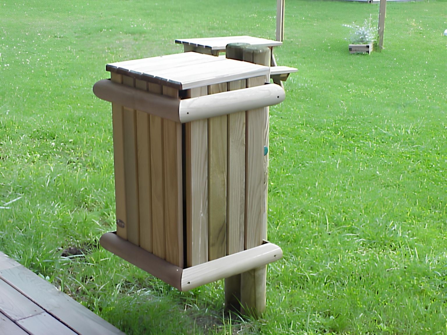 corbeille proprete bois 50l mobilier urbain labat merle