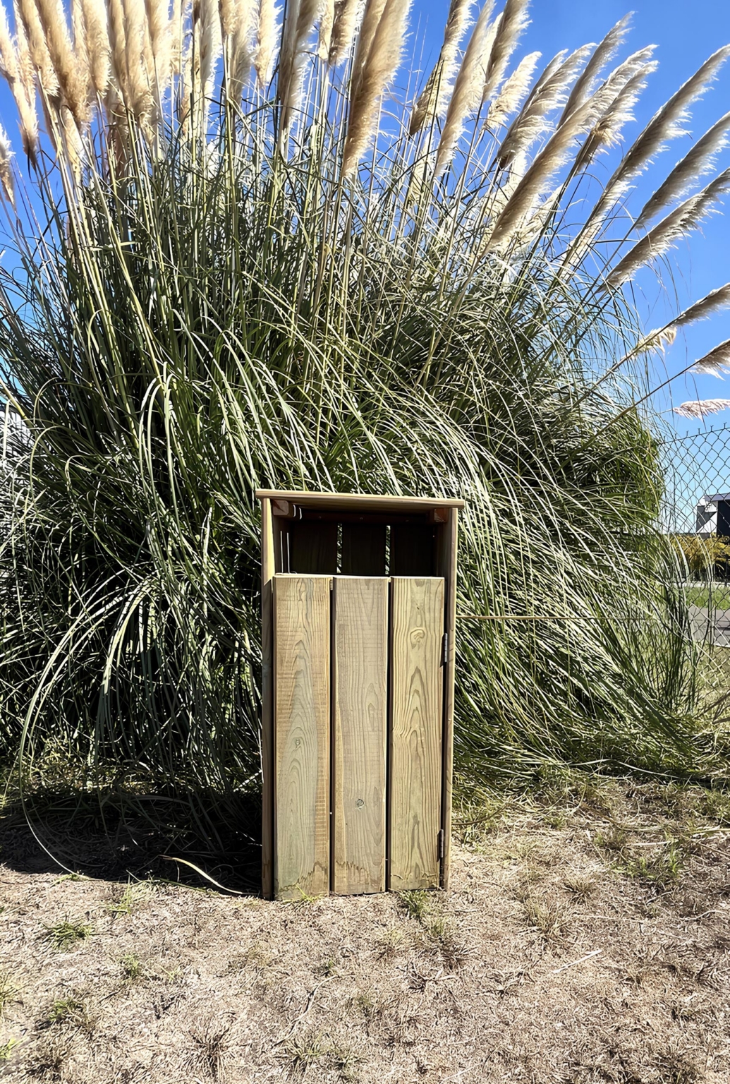 corbeille proprete bois 90l lmc mobilier urbain labat merle