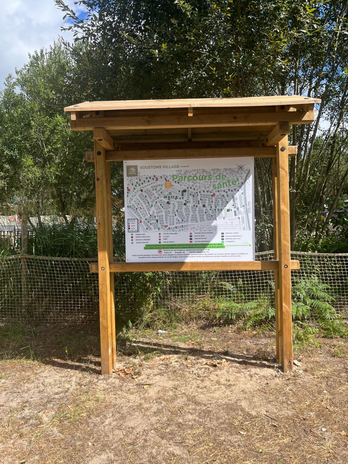 panneau affichage signaletique bois mobilier urbain labat merle
